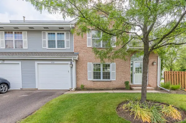 255 Cumberland Court, Gurnee, IL 60031