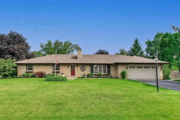 16 S Wildwood Drive, Prospect Heights, IL 60070
