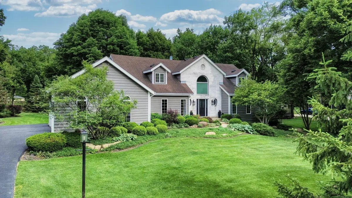 2S025 Twin Oaks Drive, Wheaton, IL 60189 - #1