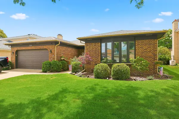 759 Yorkshire Lane, Des Plaines, IL 60016