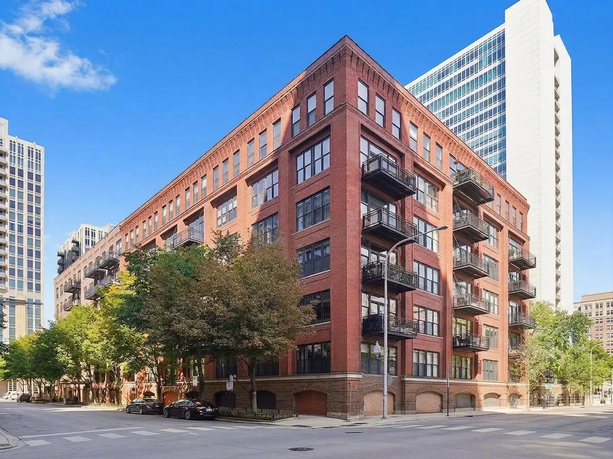 520 W Huron Street #612, Chicago, IL 60654 - #1