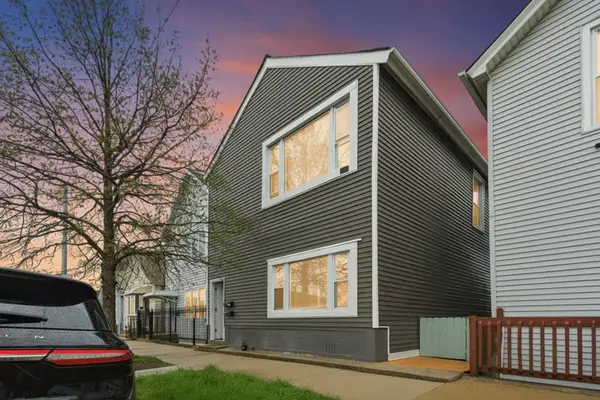 2643 S Hillock Avenue, Chicago, IL 60608