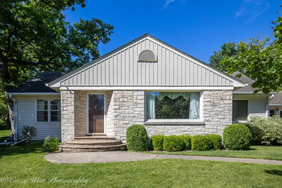 801 Lawnwood Avenue, Dekalb, IL 60115 - #3