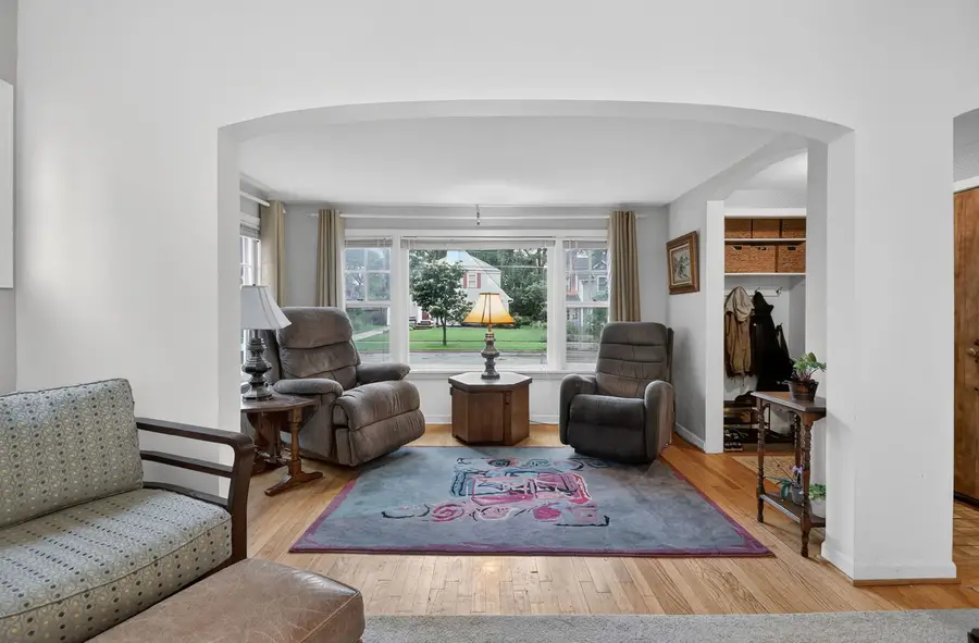 319 E Jefferson Avenue, Wheaton, IL 60187 - #2