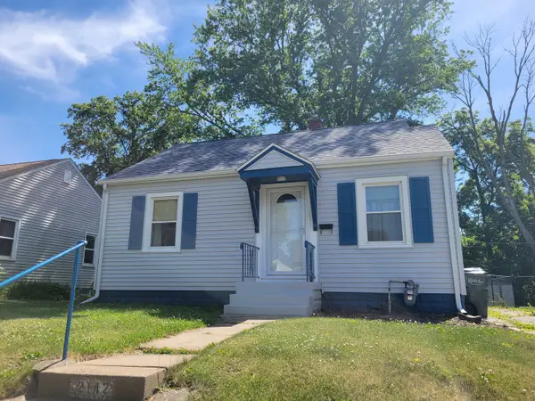 2142 Frisco Drive, Davenport, IA 52804