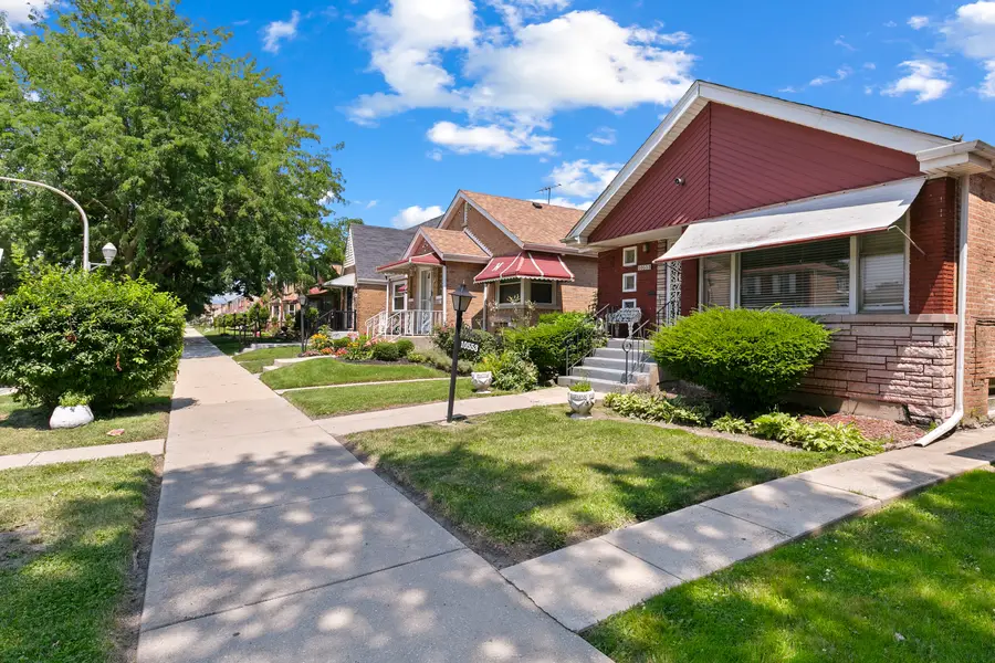 10553 S Calumet Avenue, Chicago, IL 60628 - #2
