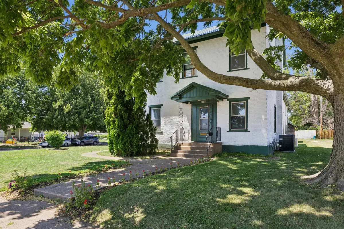 2202 Mckinley Street, Clinton, IA 52732 - #1