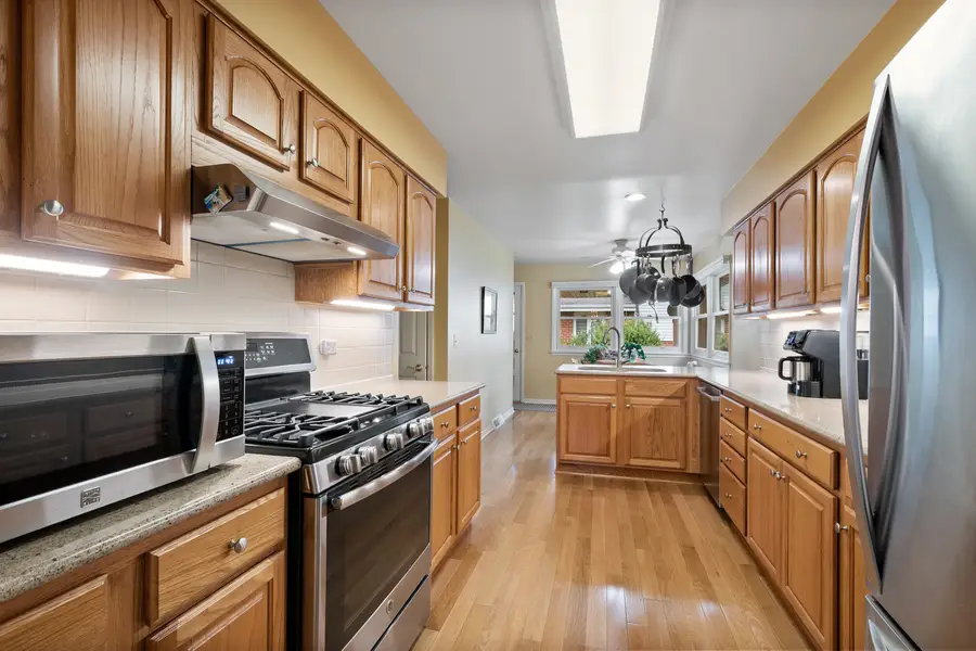 915 S See Gwun Avenue, Mount Prospect, IL 60056 - #2