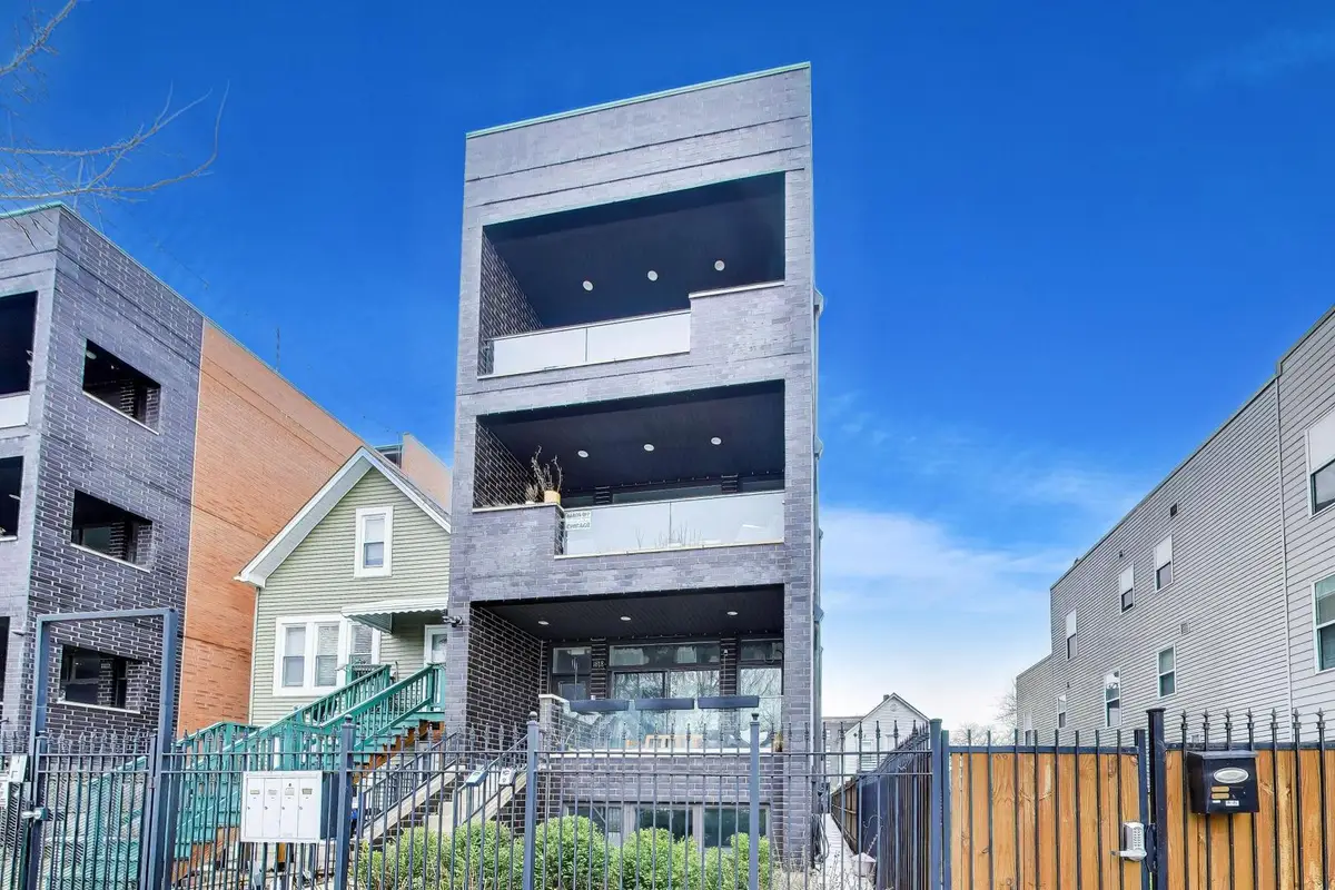 1818 N Sawyer Avenue #1W, Chicago, IL 60647 - #1