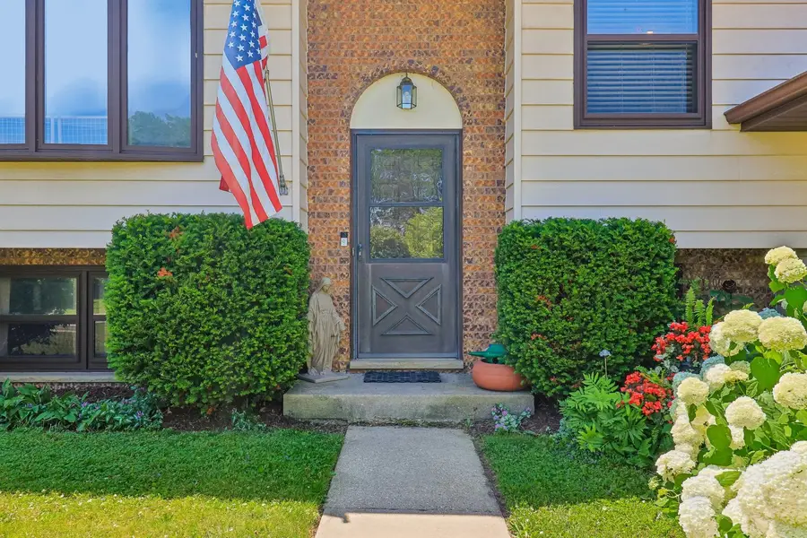 2359 High Point Drive, Lindenhurst, IL 60046 - #2