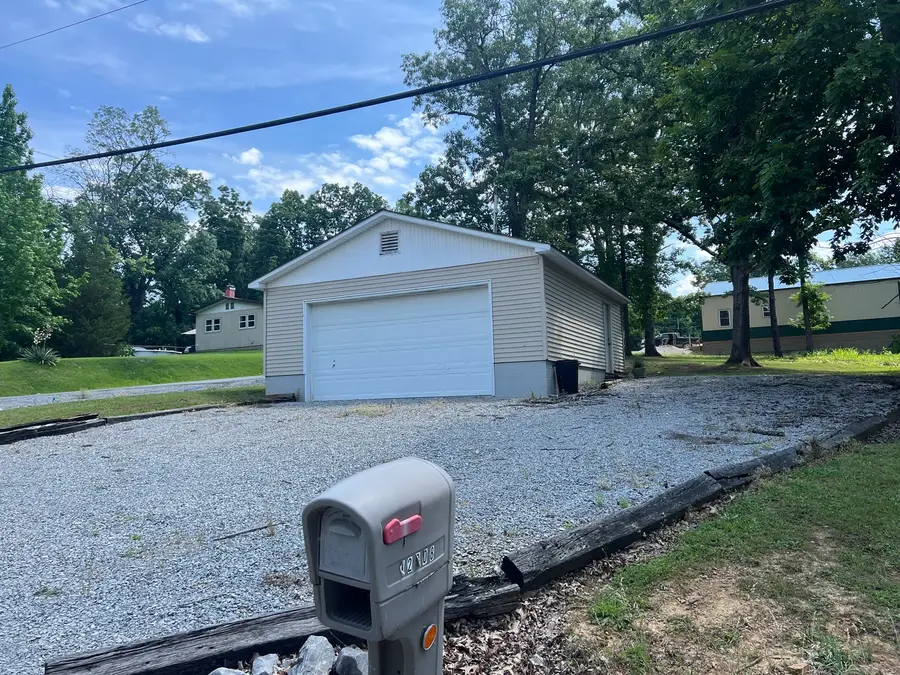 12808 N Shoreland Drive, Marion, IL 62959 - #3