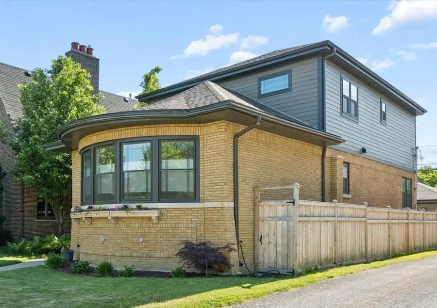 5942 N Kolmar Avenue, Chicago, IL 60646 - #2