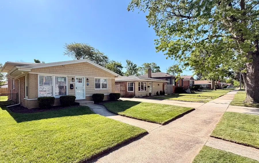 14237 Minerva Avenue, Dolton, IL 60419 - #2