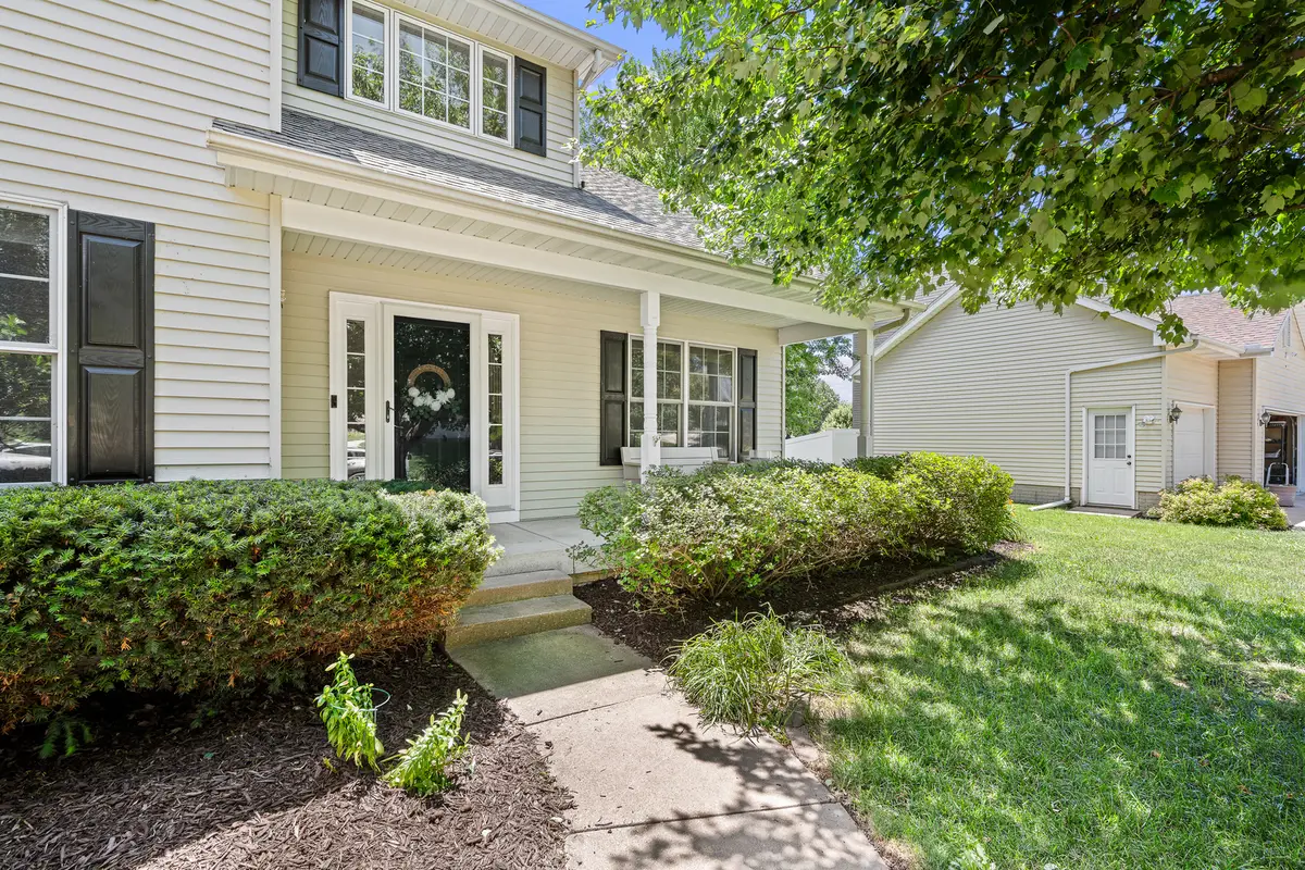 1198 Bridgeview Place, Le Claire, IA 52753 - #1