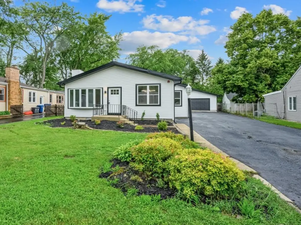 18172 W Twin Lakes Boulevard, Grayslake, IL 60030 - #1