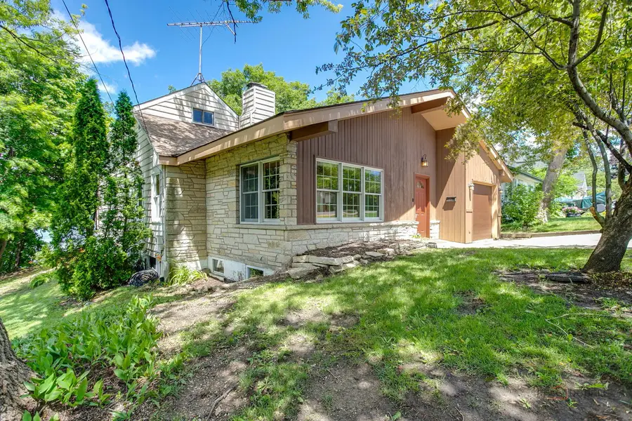 10 E Lake Shore Drive, Round Lake Park, IL 60073 - #2