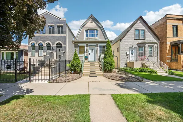 3819 N Kilpatrick Avenue, Chicago, IL 60641