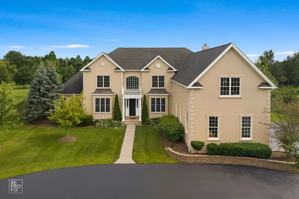 23 Wood Oaks Drive, South Barrington, IL 60010