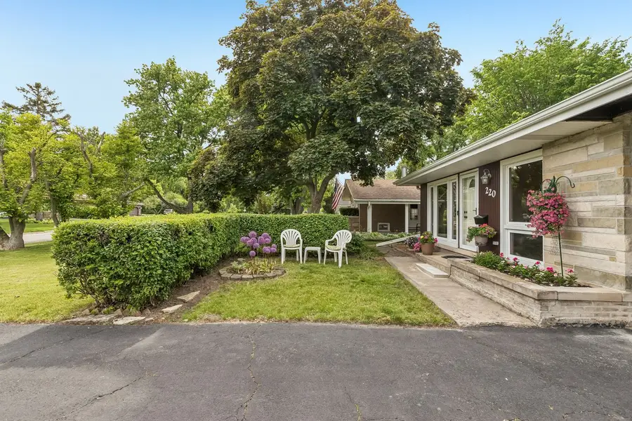 220 Voltz Road, Northbrook, IL 60062 - #3