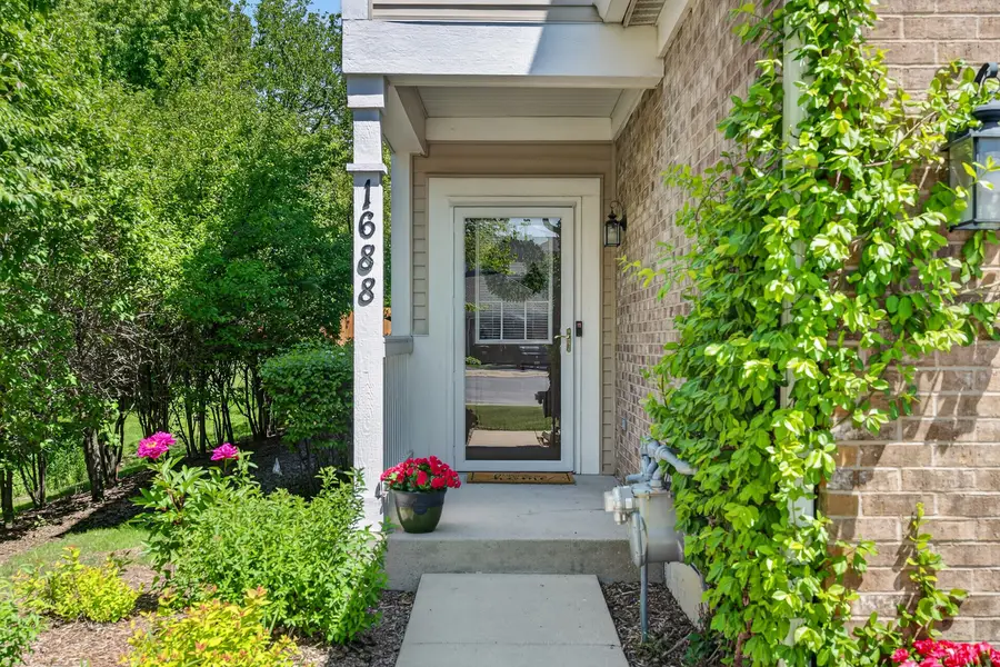 1688 Yellowstone Circle #47, Crystal Lake, IL 60014 - #3