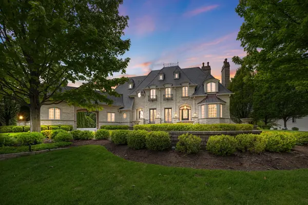 50 Baybrook Lane, Oak Brook, IL 60523