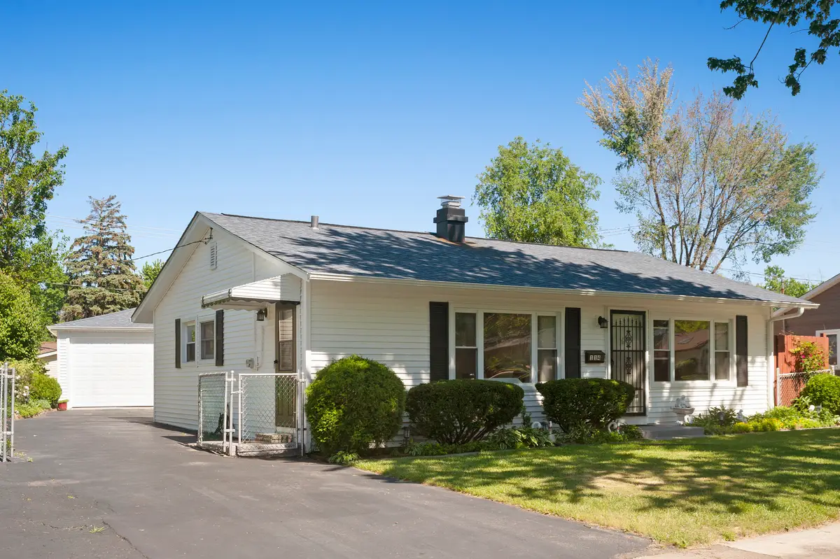 114 Mccabe Drive, Streamwood, IL 60107 - #1