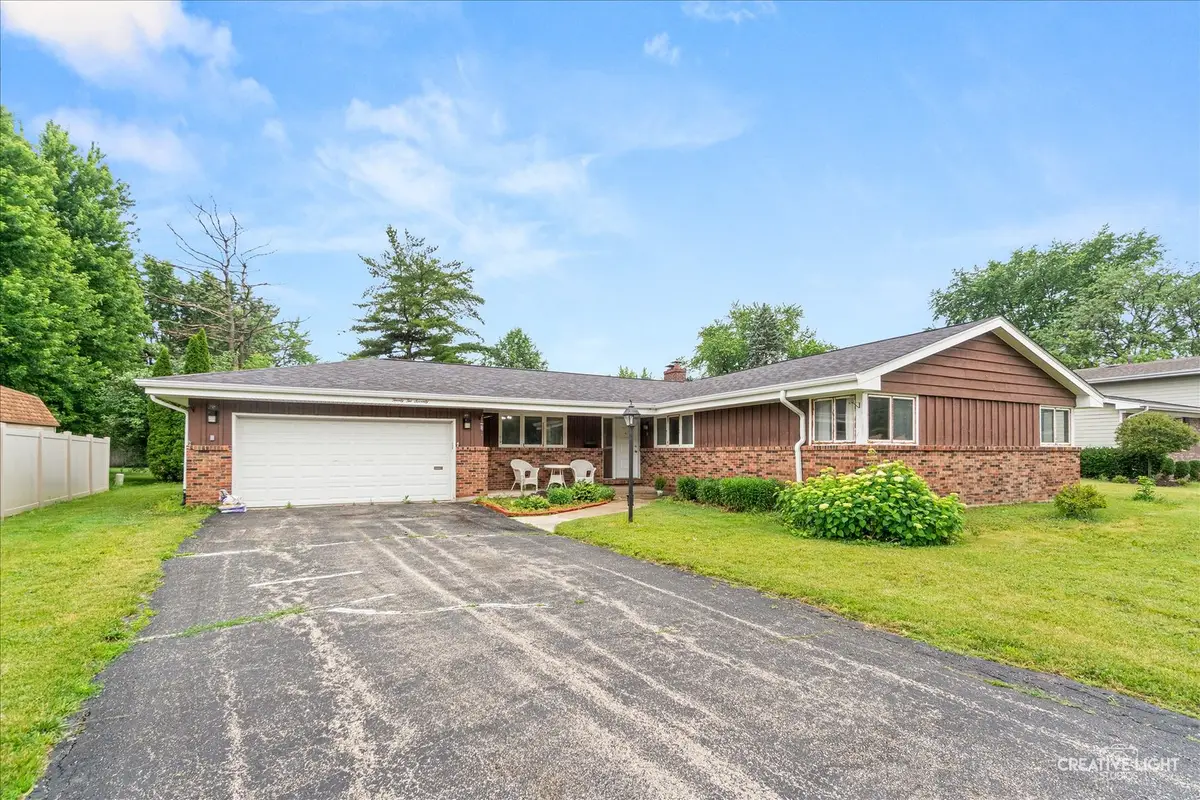 2270 Sans Souci Drive, Aurora, IL 60506 - #1