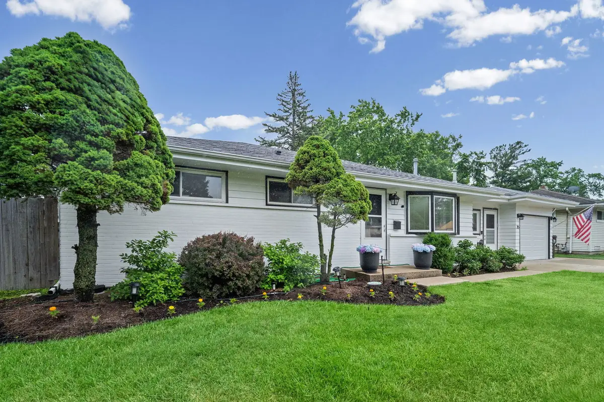 35 Johnathan Road, Lake Zurich, IL 60047 - #1