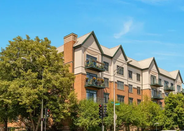 140 N Euclid Avenue #303, Oak Park, IL 60302