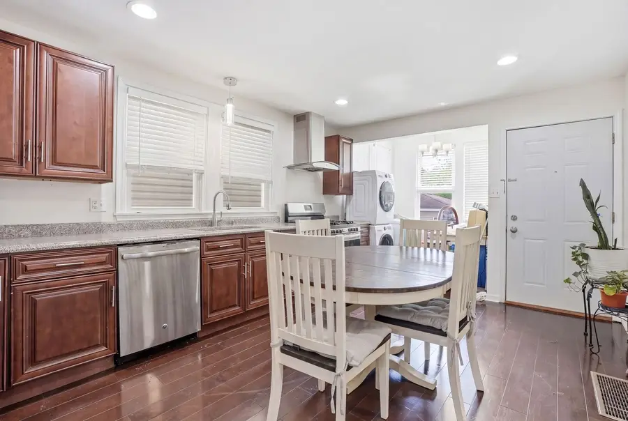 2915 N Dawson Avenue, Chicago, IL 60618 - #3