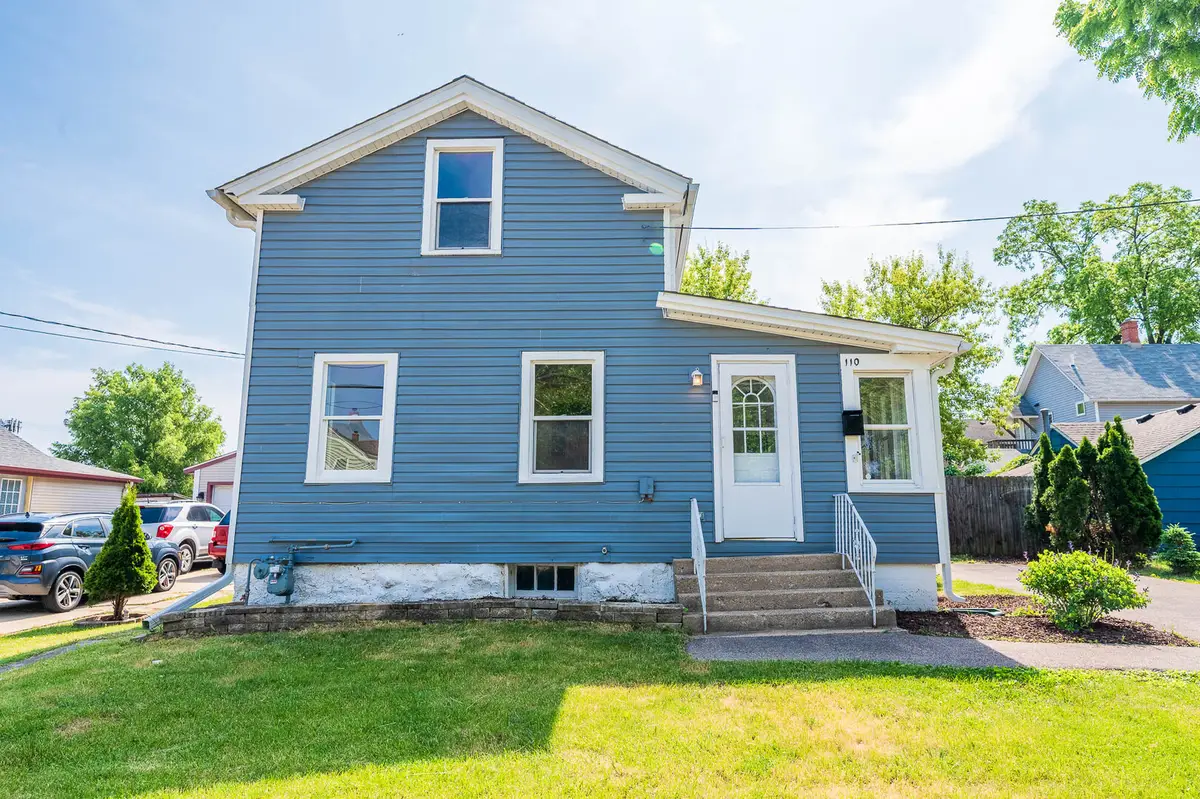 110 N Seminary Avenue, Woodstock, IL 60098 - #1