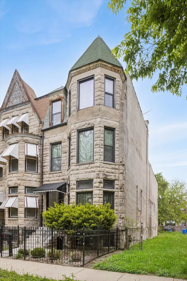 3633 S Giles Avenue, Chicago, IL 60653 - #2