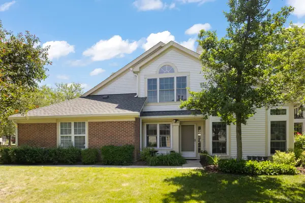 30W069 Penny Lane, Warrenville, IL 60555