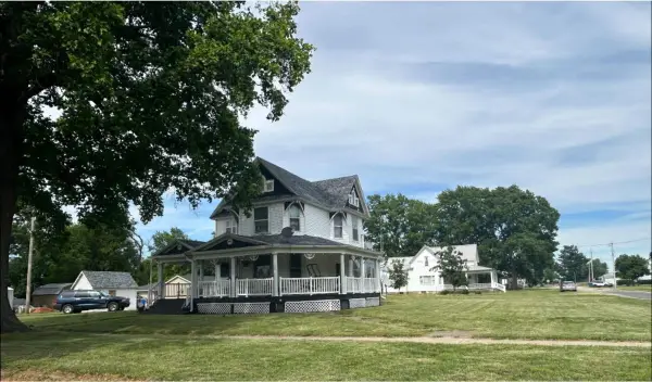 108 S Gray Street, Sidell, IL 61876