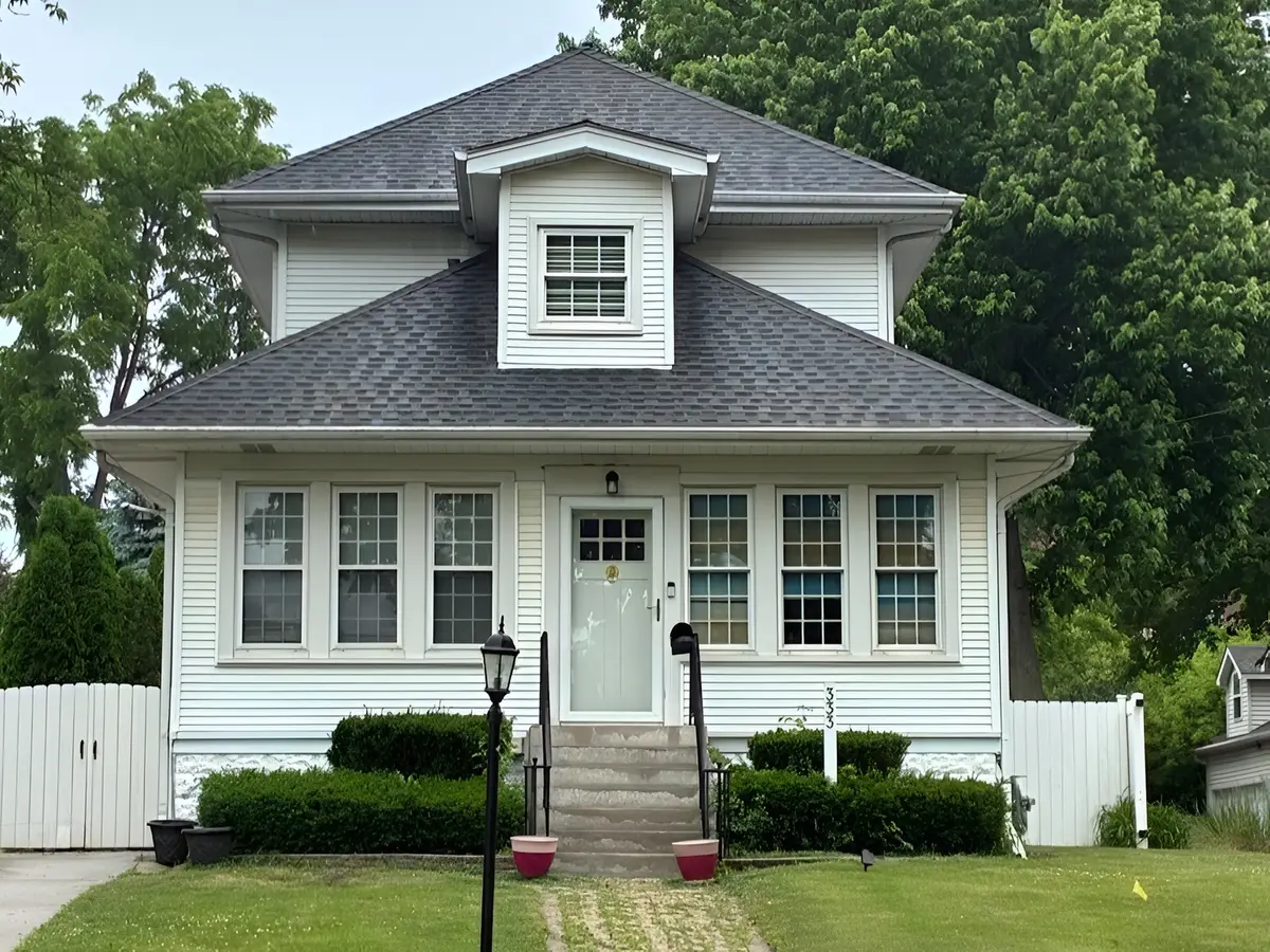 333 E Chicago Avenue, Hinsdale, IL 60521 - #1