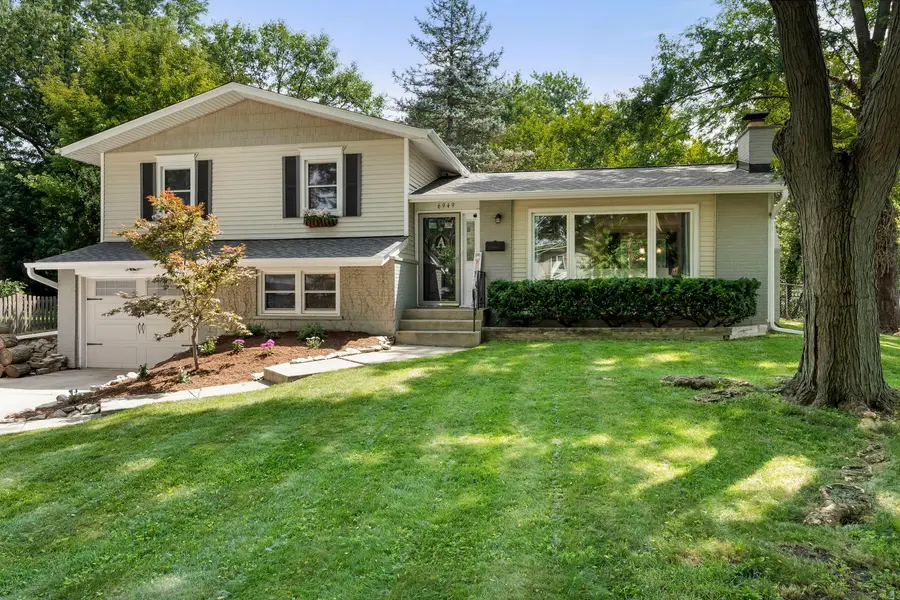 6949 Meadowcrest Drive, Downers Grove, IL 60516 - #2