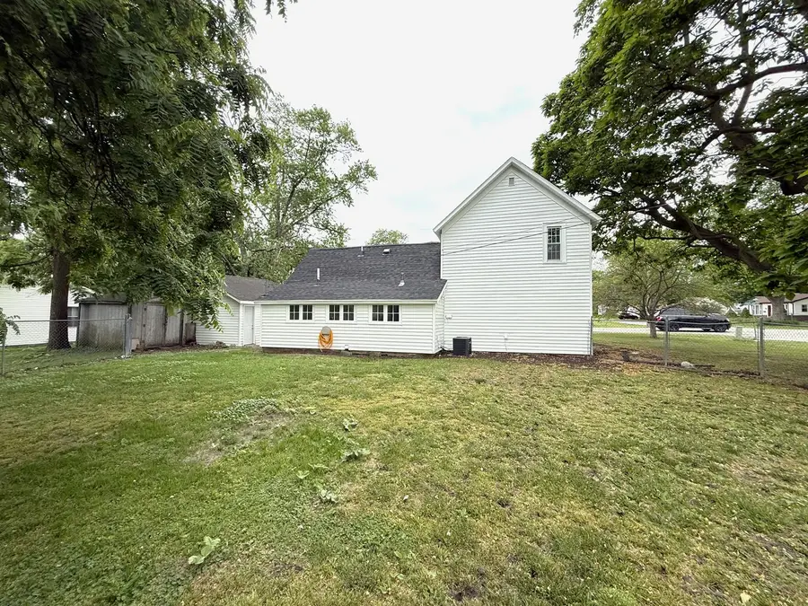 409 E Chestnut Street, Paxton, IL 60957 - #3