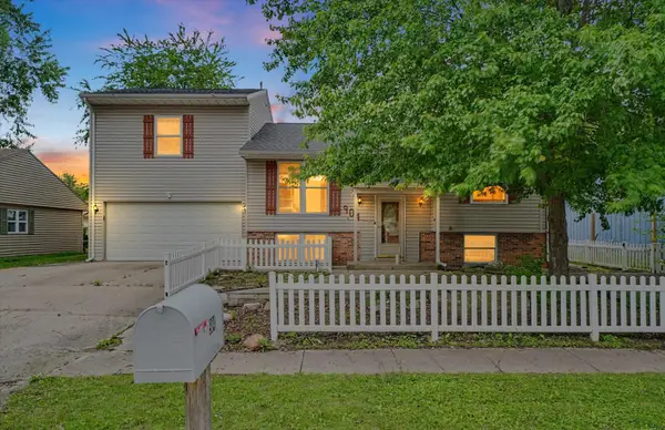904 Fairoaks Drive, Champaign, IL 61821
