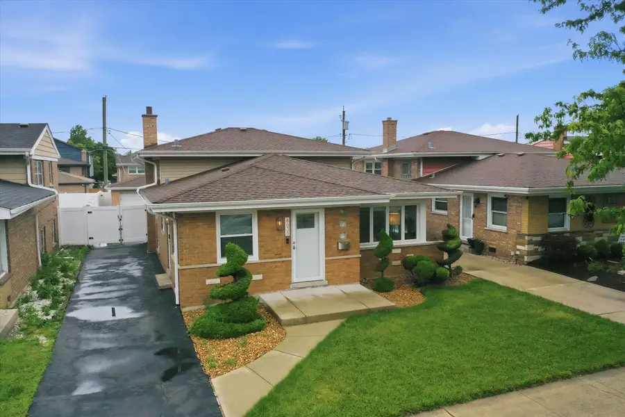8638 S Keeler Avenue, Chicago, IL 60652 - #3