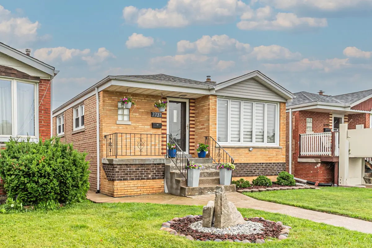 7737 Meade Avenue, Burbank, IL 60459 - #1