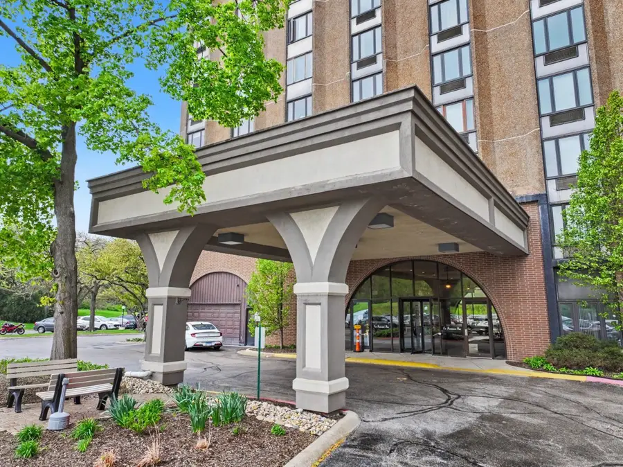 1 Renaissance Place #1105, Palatine, IL 60067 - #2