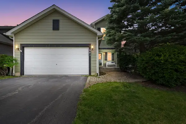 681 W Huron Hills Trail, Round Lake Heights, IL 60073