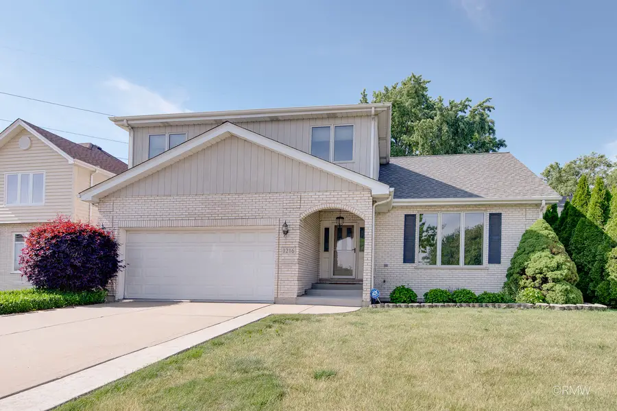 1216 W Grove Street, Addison, IL 60101 - #2