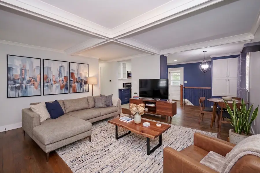 611 N Elmhurst Avenue, Mount Prospect, IL 60056 - #3