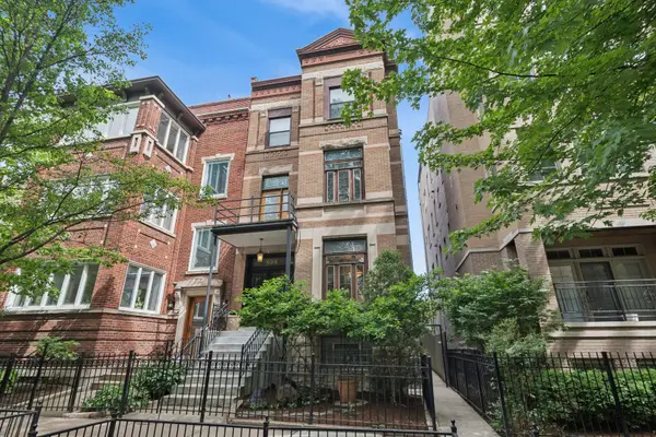 634 W Wellington Avenue, Chicago, IL 60657