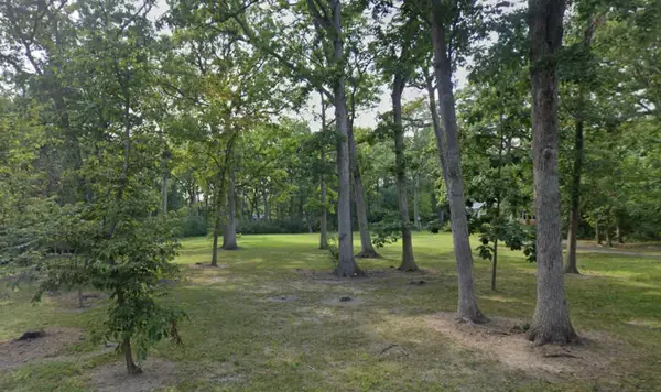 866 Hiawatha Lane, Riverwoods, IL 60015