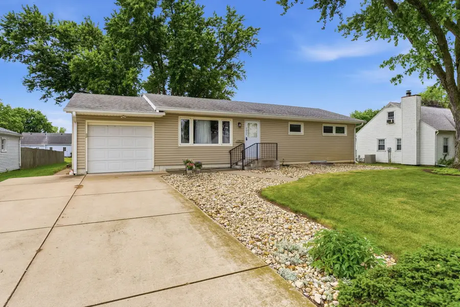 4620 50th Avenue, Moline, IL 61265 - #2