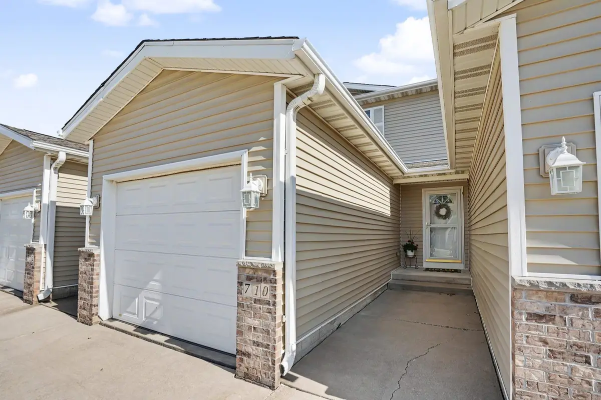 710 Prairie Meadow Drive, Blue Grass, IA 52726 - #1
