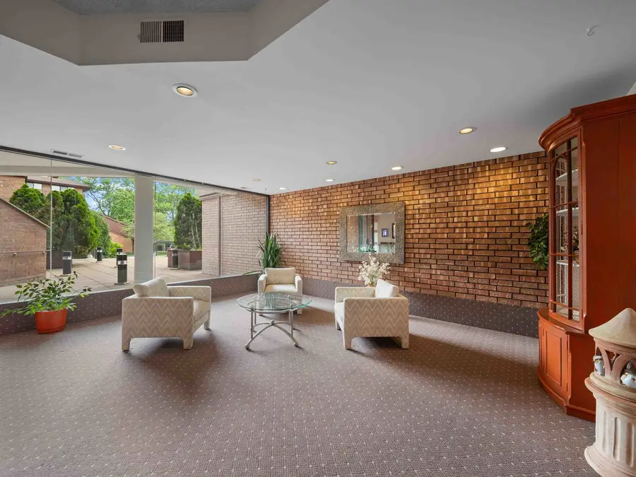 702 N Waukegan Road #206A, Glenview, IL 60025 - #3