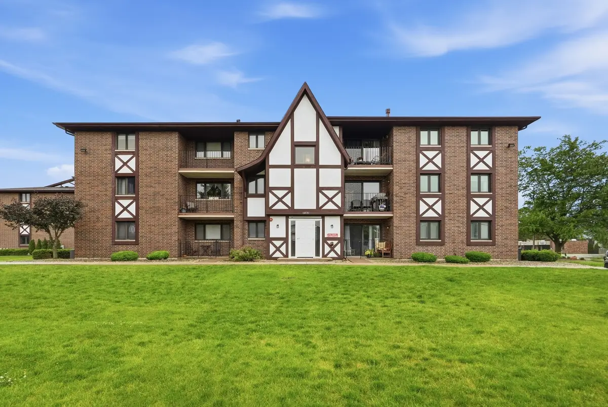 10521 S Roberts Road #3A, Palos Hills, IL 60465 - #1